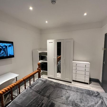Urbanness Stays - Rooms With Stylish Comfort In The Heart Of Croydon Exterior photo